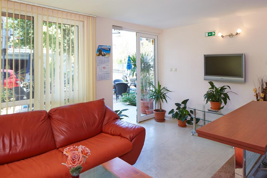 Guesthouse Kirov Rawda Exterior foto